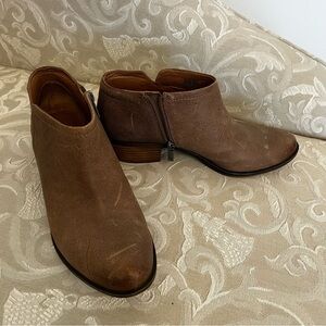 Lucky Brand Bardon2 Distressed Ankle Boots